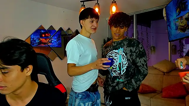 Houseofwarrios Show Webcam