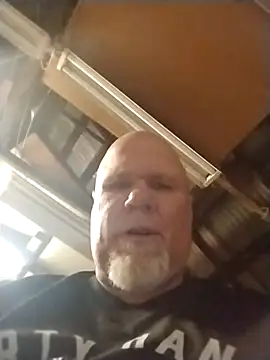 Reddog833 webkamerás műsora