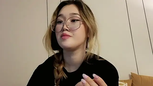 Jennatyan 现场XXX聊天