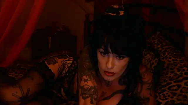 heavymetalvixen's Live XXX Chat