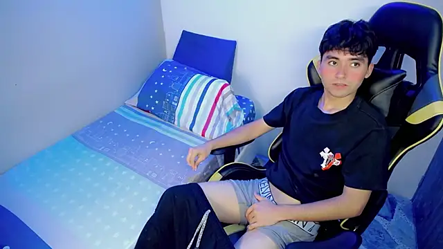 Luigii_ Chat XXX in diretta