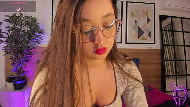 MiaKay1 live XXX chat