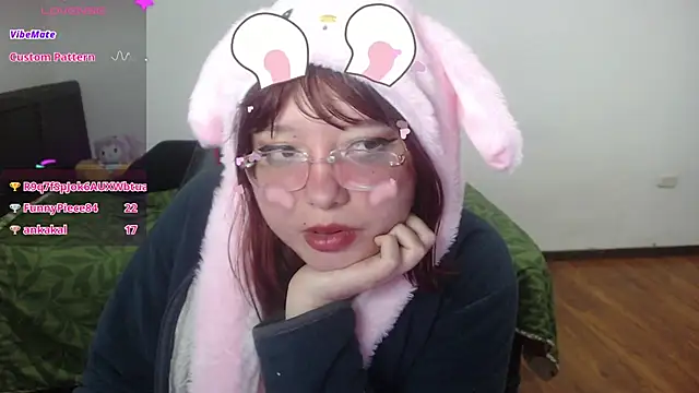 Cherrybloom692 Webcam-Show