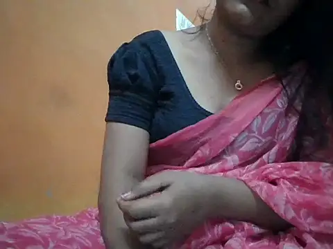 Rathi-priyaa – Live XXX-chat