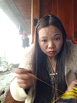 miomio-12's Live XXX Chat