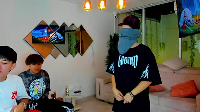 Houseofwarrios Chat XXX in diretta