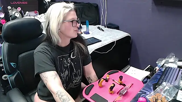 oddywithabody's Live XXX Chat