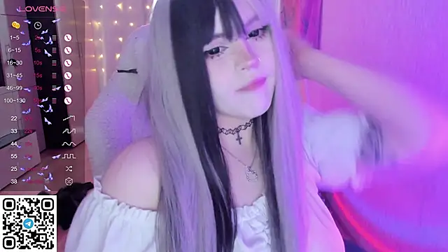 SelenaCute's Live XXX Chat