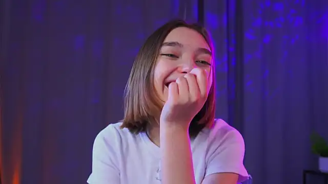 Chatroom XXX en direct de Leyla_crsh