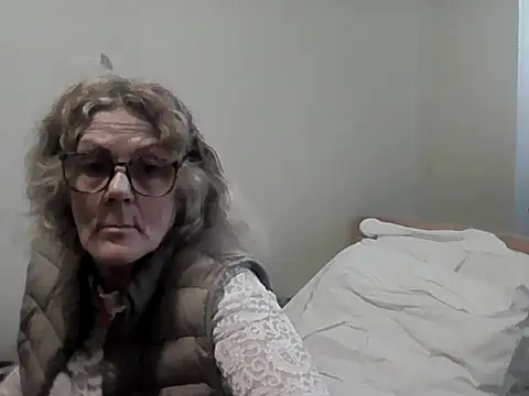 XXX chat uživo modela Latex_shantie