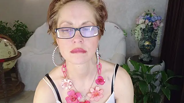 Chat XXX en directo de LioraWeiss