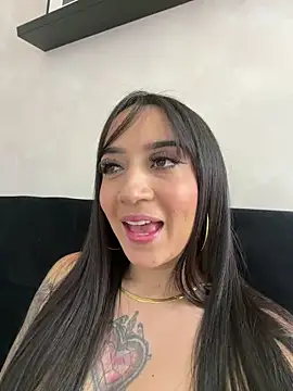 EmmyEvans1のライブXXXチャット