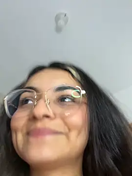 Cat2525 Adlı Modelin Canlı XXX Sohbeti