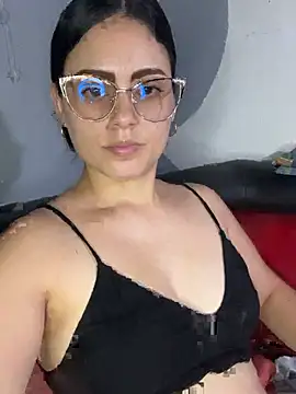 Azuna25 élő XXX-chatje