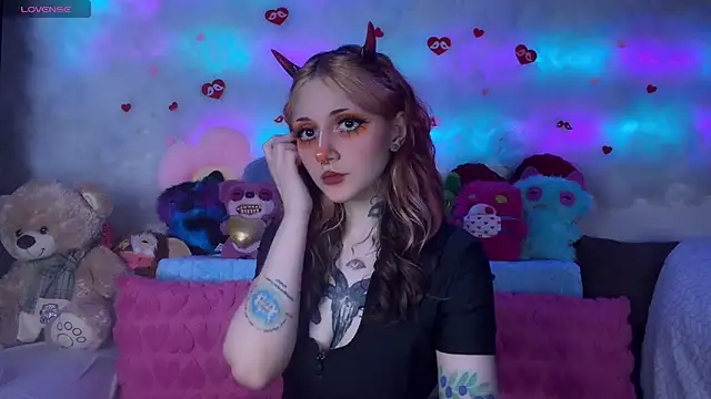 XXX chat uživo modela _Devill_Baby