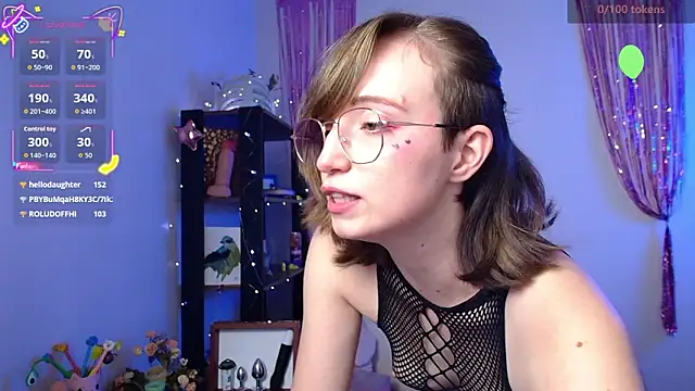 Chat +18 de Elise_Nyx ao vivo