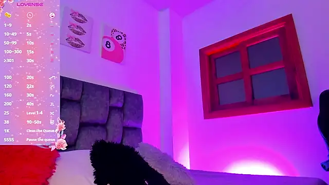 Chat +18 de kittymonroe1 ao vivo