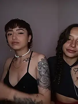 AlexxaAndRileyy 在線直播表演