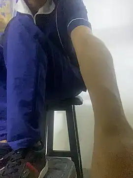 MonoHotXXX: διαδικτυακό σόου στην κάμερα