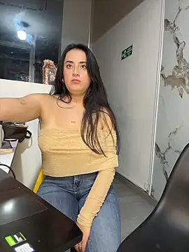 Antonella_Julieta – Naživo XXX chat