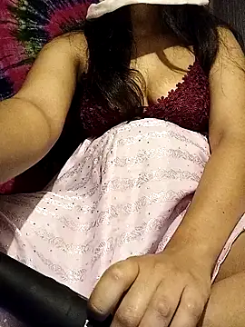 naughtyAliyah Webcamshow