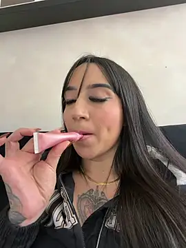 EmmyEvans1 – Naživo XXX chat