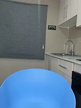 Jazmine-Blue Chat XXX in diretta