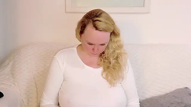 Sarah4you's Live XXX Chat