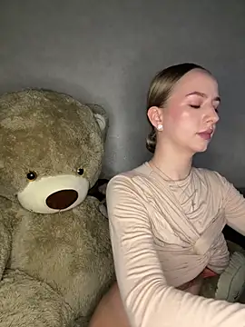 MissOyee Adlı Modelin Canlı XXX Sohbeti