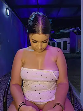 Show de Pretty_Julieta na webcam