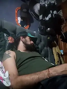 hairy_mannn live XXX chat