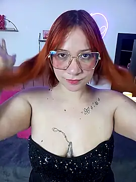 Nina_curves – Live XXX-chat