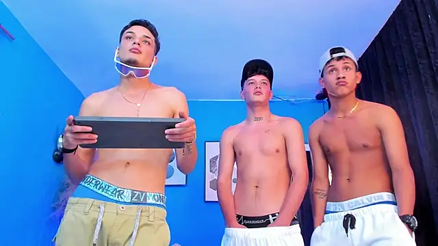 Chat XXX en directo de KingOfHeavens_2