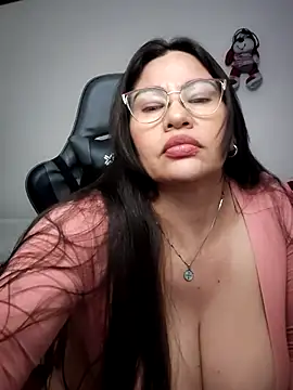 Živý XXX chat esmeralda_milf