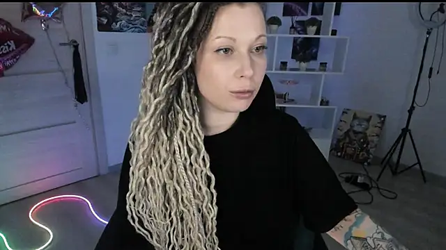 Chat XXX en directo de HoneySallyMoore