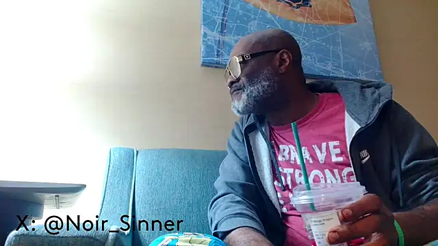 sinnernoir Show in webcam