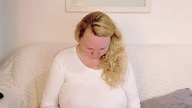 Sarah4you Live XXX-Chat