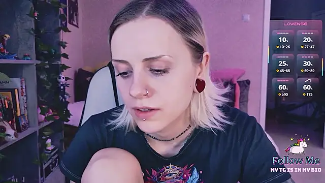 XXX chat uživo modela NaniMoore