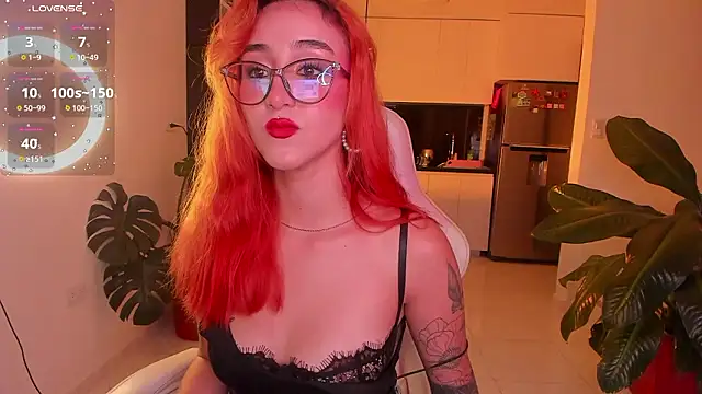 Evaluxee's Live XXX Chat