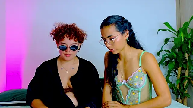 XXX chat uživo modela kimandlu