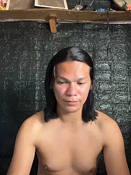 HugeAgatha Pertunjukan Webcam