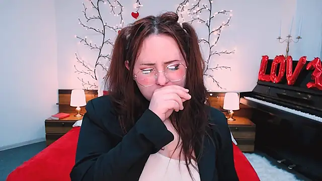 Hennessy_bunny Adlı Modelin Canlı XXX Sohbeti