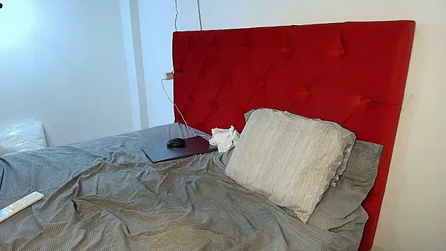 XXX chat uživo modela NicoDavisOfficial