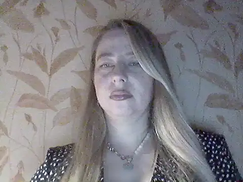 Chatroom XXX en direct de Miralisse