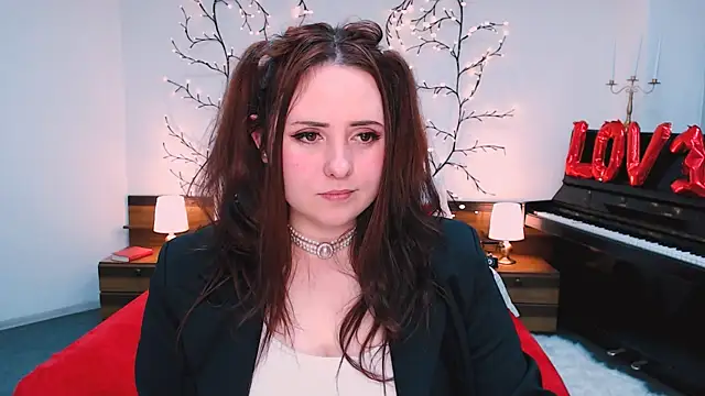 Chat +18 de Hennessy_bunny ao vivo