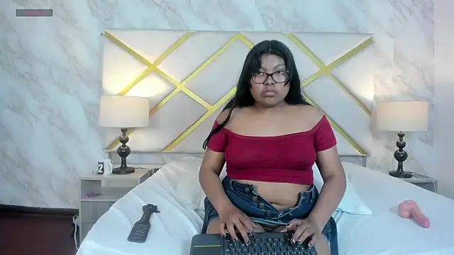 Kiri_Black_'s Live XXX Chat