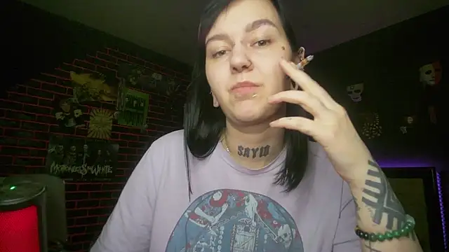 MoorderxDoll live XXX chat