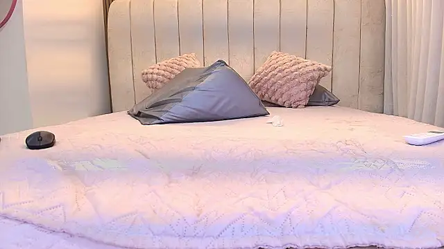 kata_hazel: онлайн-секс-чат