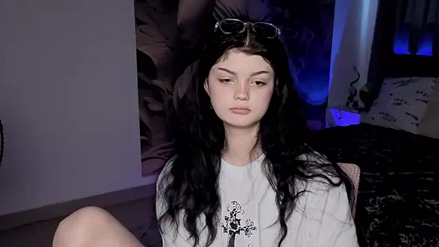 MileyRood live XXX chat