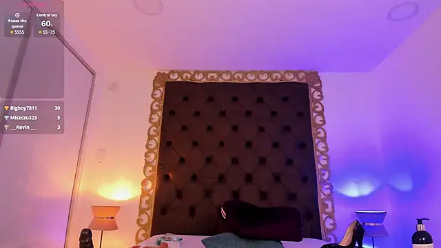 AlinaMilf: онлайн-секс-чат